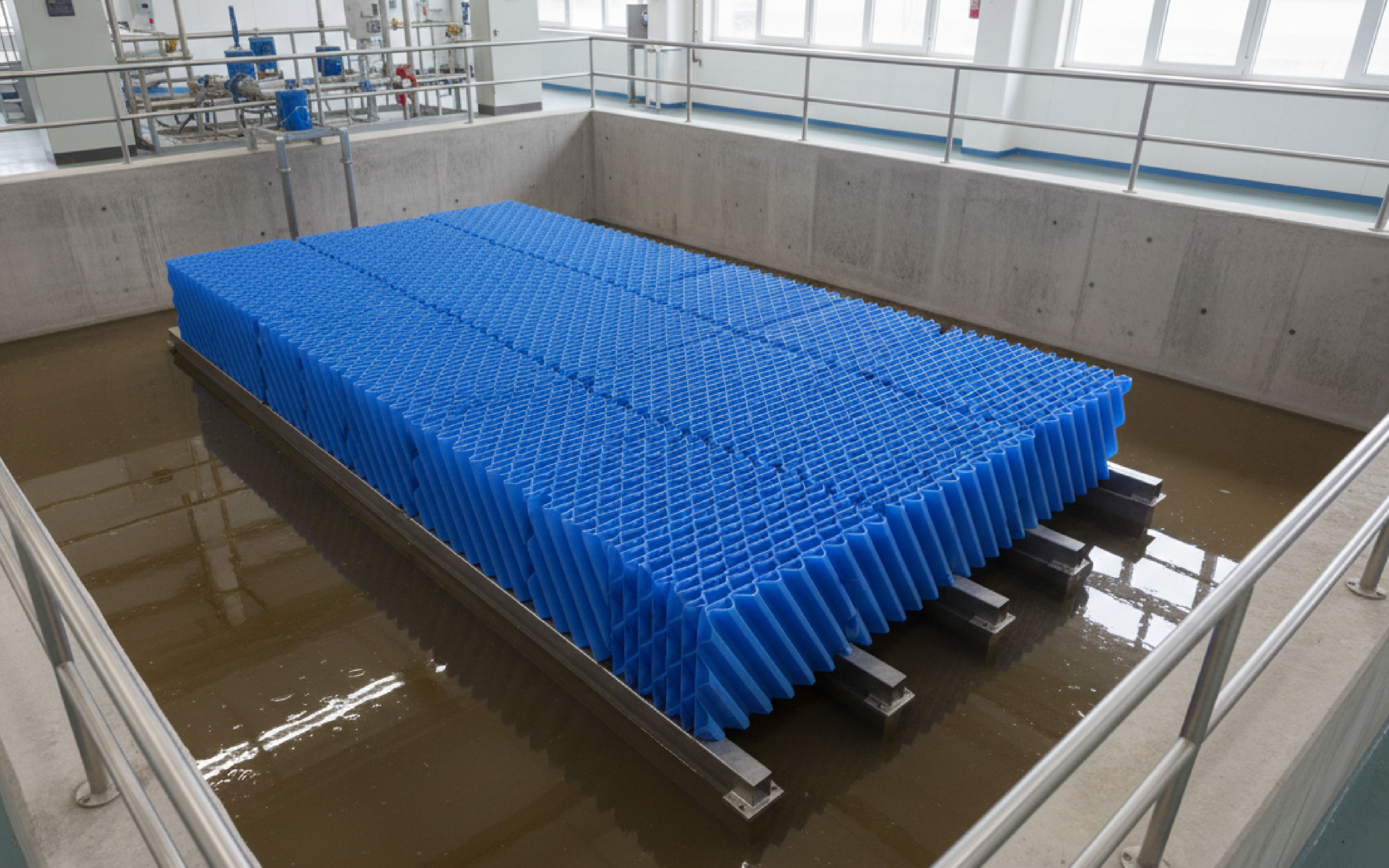 MÓDULOS DE ALTA SEDIMENTACIÓN: SOLUCIONES EFICIENTES PARA LA CLARIFICACIÓN DEL AGUA